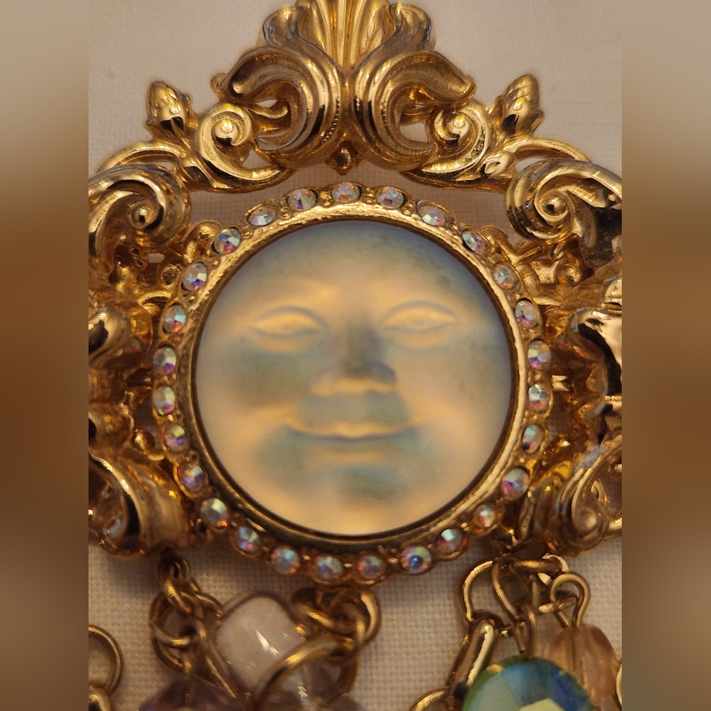 Kirk’s Folly Signed Seaview Moon Face Brooch – Mystical Charms Dangling Pin - Picture 7 of 10
